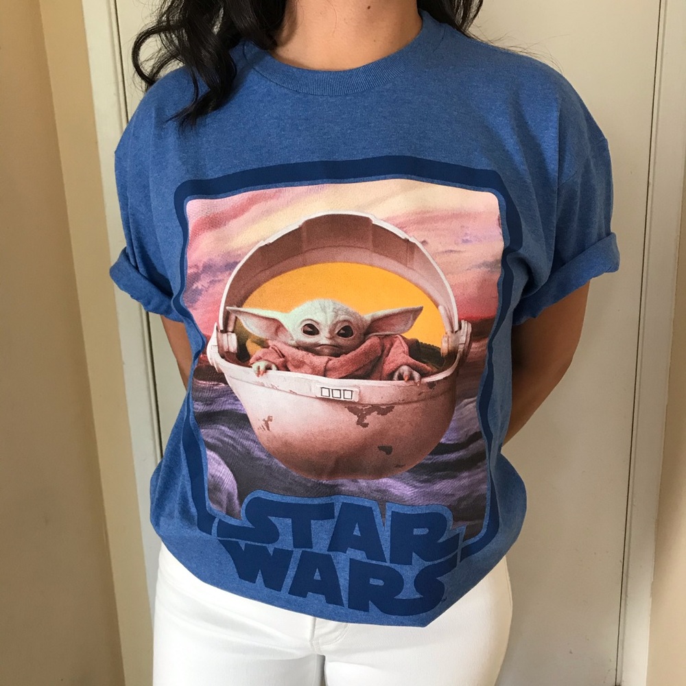 Blue Star Wars t-shirt with Baby Yoda Size Medium